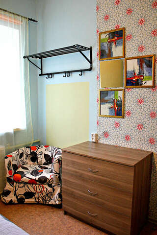 Хостел Like Ярославль Трехместный номер с общей ванной комнатой-3